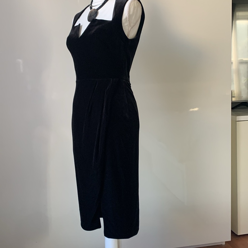 Black Halo dress - Picture 2 of 12